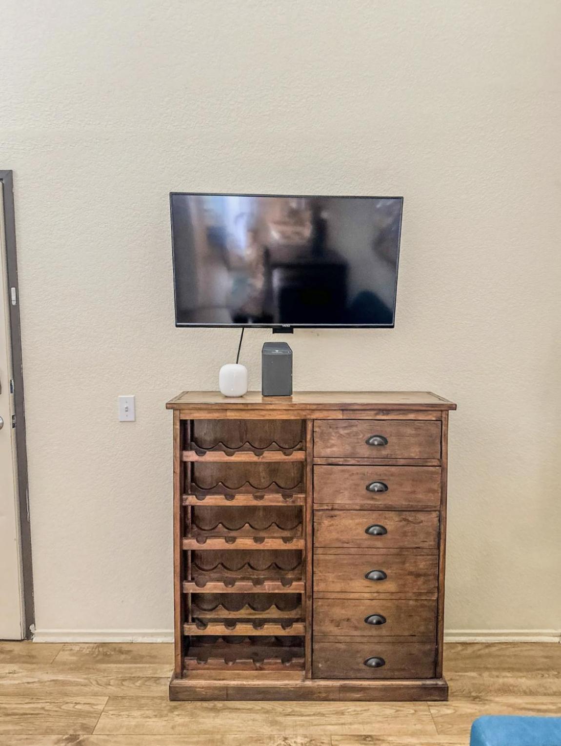 Apartment Stylish Loft Near Downtown With Free Parking *